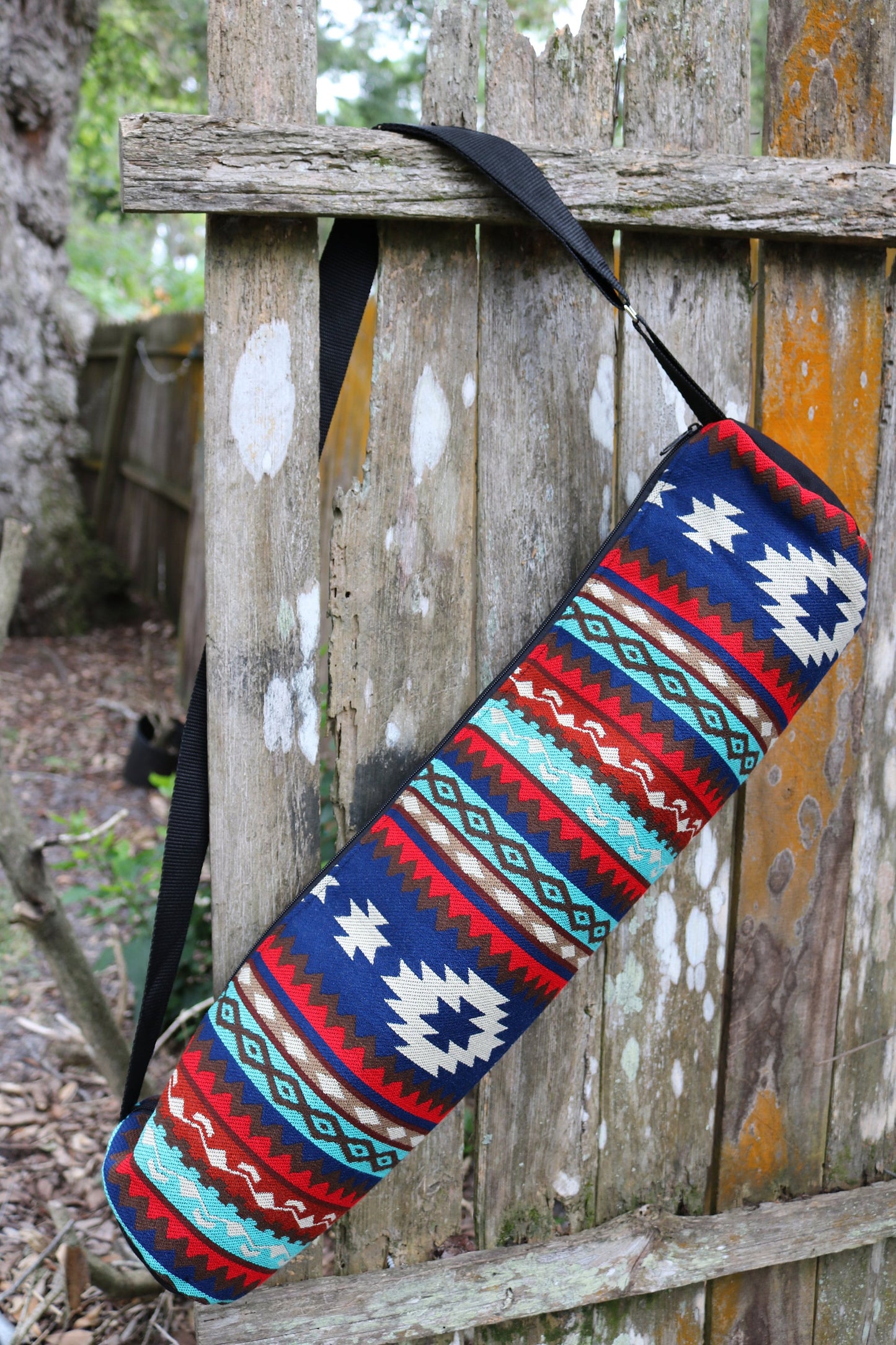 Bolsa de esterilla de yoga roja y azul hecha a mano