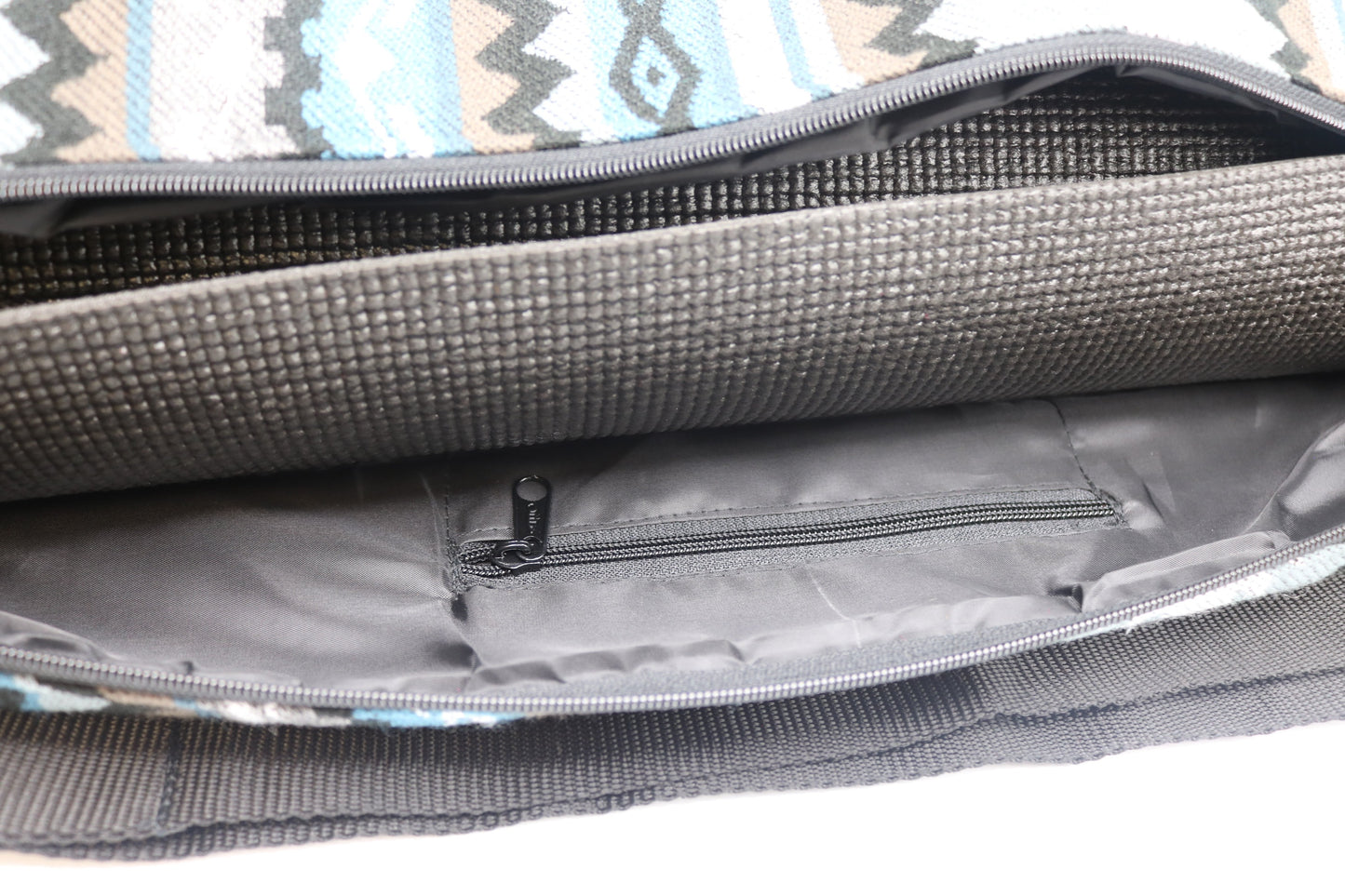 Bolsa para esterilla de yoga gris hecha a mano